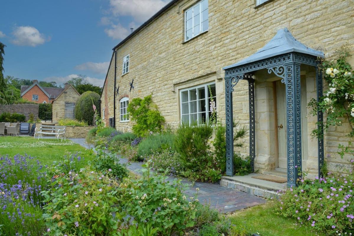 מנצ'סטר Beautiful Cotswold Farmhouse With Hot Tub מראה חיצוני תמונה