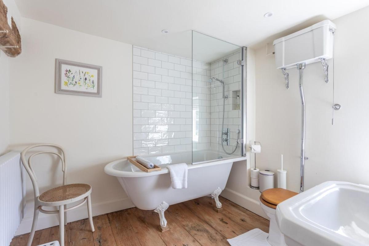 מנצ'סטר Beautiful Cotswold Farmhouse With Hot Tub מראה חיצוני תמונה
