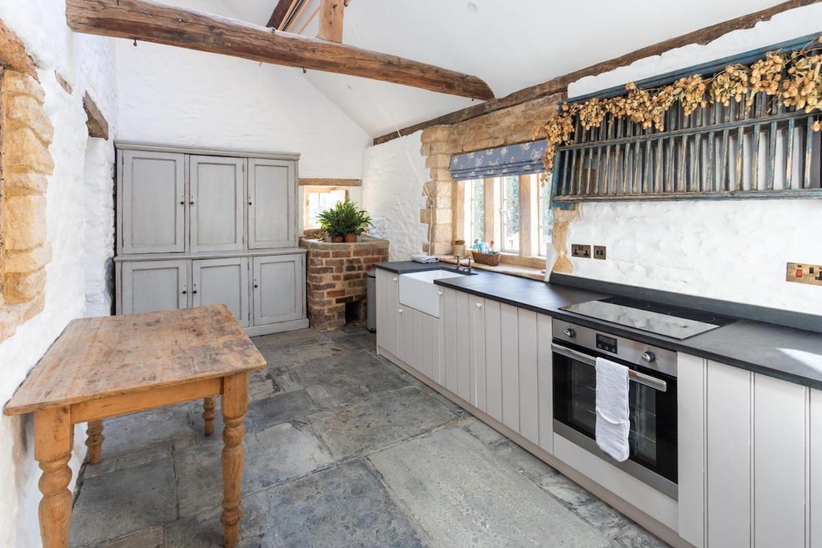 מנצ'סטר Beautiful Cotswold Farmhouse With Hot Tub מראה חיצוני תמונה